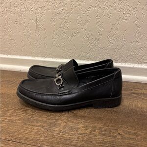 FERRAGAMO BLACK LOAFERS